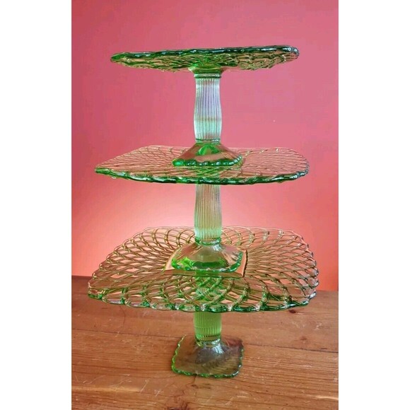 3 LE Smith & Rose Trellis Green Glass Square Pedestal Cake Stands Handmade USA - Picture 3 of 16